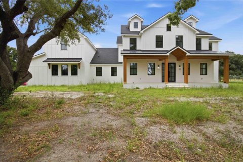 House in Sarasota, Florida 6 bedrooms, 423.17 sq.m. № 2211942 - photo 5
