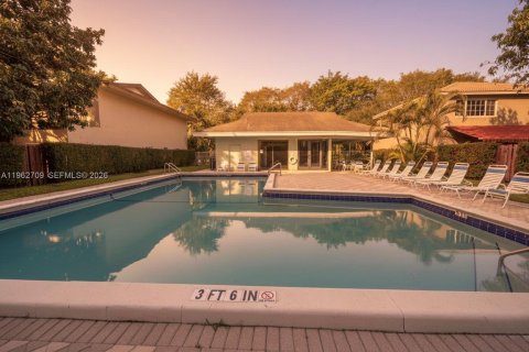 House in Plantation, Florida 3 bedrooms, 161.65 sq.m. № 2027239 - photo 16