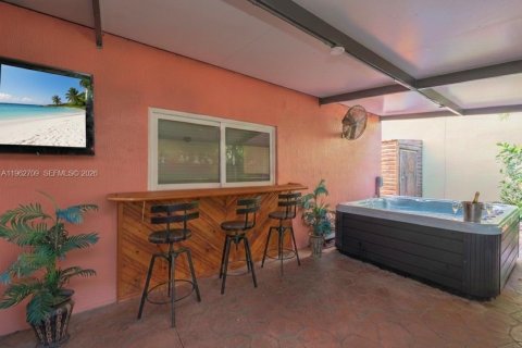 House in Plantation, Florida 3 bedrooms, 161.65 sq.m. № 2027239 - photo 9