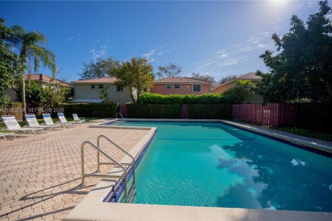 House in Plantation, Florida 3 bedrooms, 161.65 sq.m. № 2027239 - photo 10