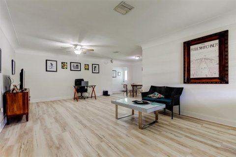 Villa ou maison à vendre à Clearwater, Floride: 3 chambres, 152.17 m2 № 1796706 - photo 8
