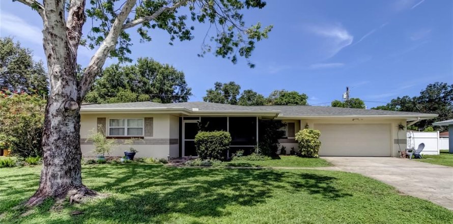 Villa ou maison à Clearwater, Floride 3 chambres, 152.17 m2 № 1796706