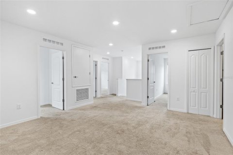 Casa en venta en Newberry, Florida, 6 dormitorios, 292.36 m2 № 1765248 - foto 18