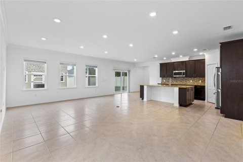 Casa en venta en Newberry, Florida, 6 dormitorios, 292.36 m2 № 1765248 - foto 3