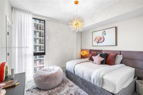 Condominio en venta en Miami, Florida, 3 dormitorios, 254.83 m2 № 1700174 - foto 17