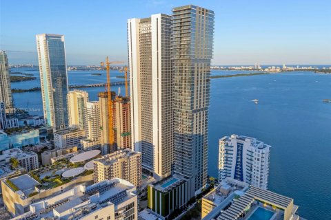 Condominio en venta en Miami, Florida, 3 dormitorios, 254.83 m2 № 1700174 - foto 3