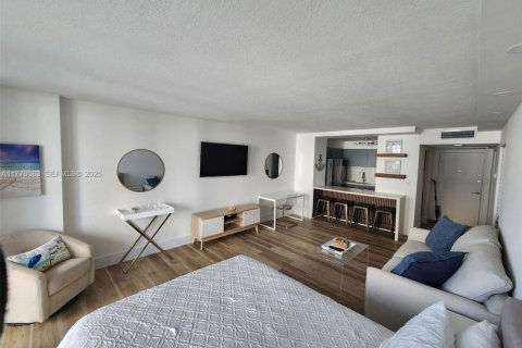 Copropriété à louer à Hallandale Beach, Floride: 51.65 m2 № 1977425 - photo 4