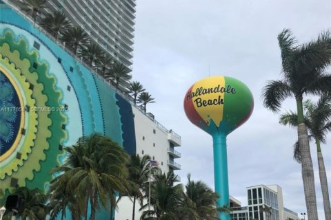 Copropriété à louer à Hallandale Beach, Floride: 51.65 m2 № 1977425 - photo 20