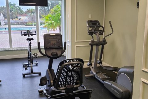 Copropriété à louer à Hallandale Beach, Floride: 51.65 m2 № 1977425 - photo 21