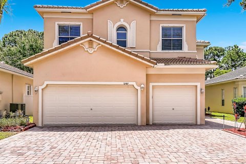 House in St. Lucie, Florida 5 bedrooms, 265.05 sq.m. № 2085047 - photo 8
