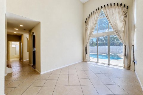 House in St. Lucie, Florida 5 bedrooms, 265.05 sq.m. № 2085047 - photo 12