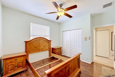 House in St. Lucie, Florida 5 bedrooms, 265.05 sq.m. № 2085047 - photo 23