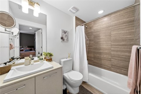 Купить кондоминиум в Майами, Флорида 3 спальни, 165.18м2, № 2086085 - фото 25