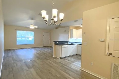Commercial property in Ocala, Florida 4 bedrooms, 231.88 sq.m. № 1518604 - photo 22