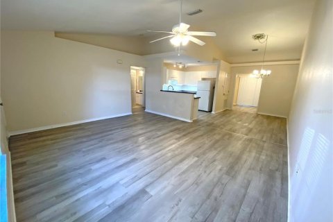 Commercial property in Ocala, Florida 4 bedrooms, 231.88 sq.m. № 1518604 - photo 20