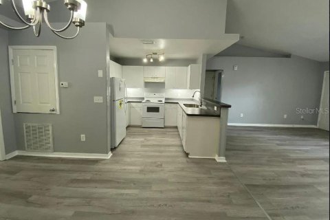 Commercial property in Ocala, Florida 4 bedrooms, 231.88 sq.m. № 1518604 - photo 8