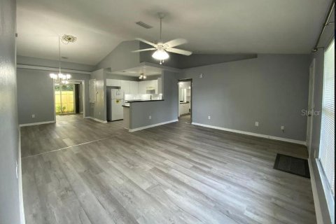Commercial property in Ocala, Florida 4 bedrooms, 231.88 sq.m. № 1518604 - photo 10