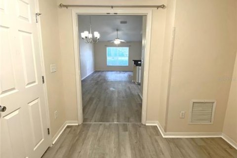 Commercial property in Ocala, Florida 4 bedrooms, 231.88 sq.m. № 1518604 - photo 29