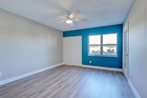 Condo in Venice, Florida, 2 bedrooms  № 1631739 - photo 16