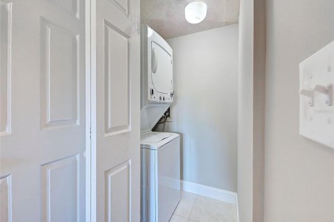 Condo in Venice, Florida, 2 bedrooms  № 1631739 - photo 20
