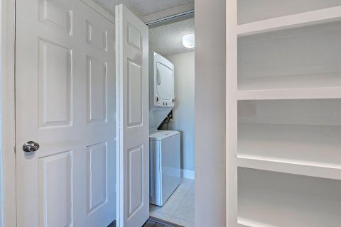 Condo in Venice, Florida, 2 bedrooms  № 1631739 - photo 21