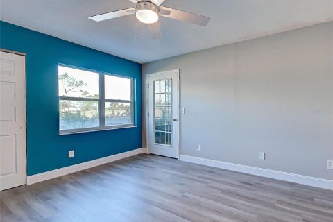 Condo in Venice, Florida, 2 bedrooms  № 1631739 - photo 18