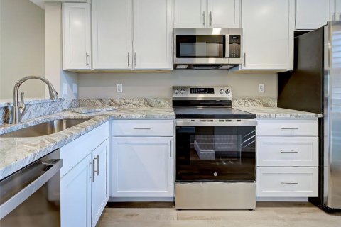 Condo in Venice, Florida, 2 bedrooms  № 1631739 - photo 10