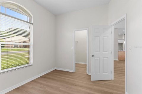 House in Auburndale, Florida 3 bedrooms, 147.16 sq.m. № 2206465 - photo 20