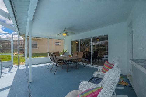 House in Lecanto, Florida 3 bedrooms, 203.27 sq.m. № 2219566 - photo 30