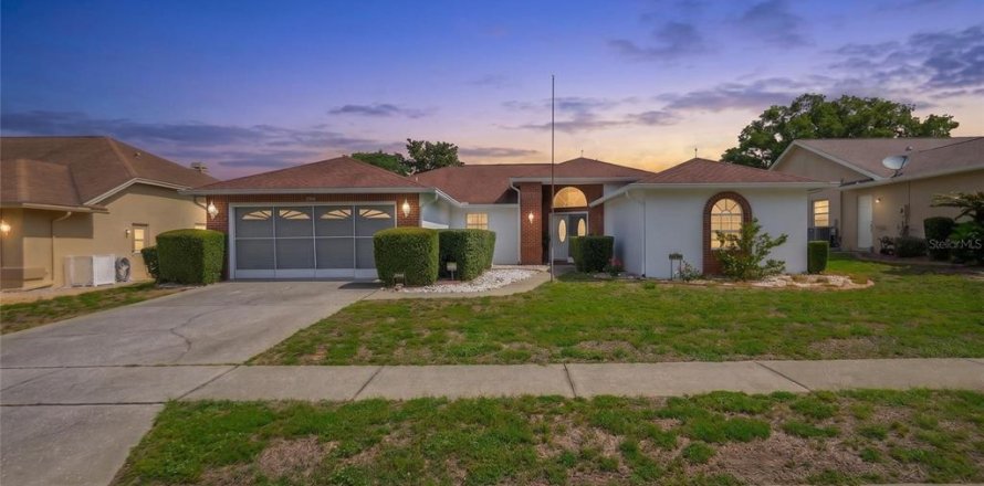 House in Lecanto, Florida 3 bedrooms, 203.27 sq.m. № 2219566