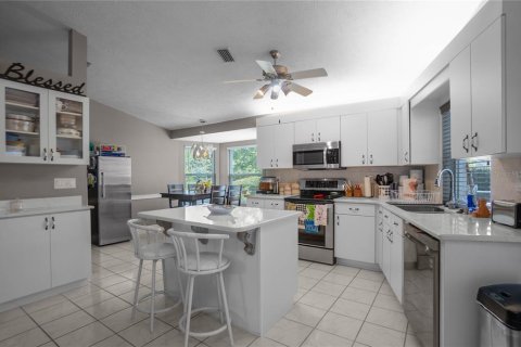 House in Lecanto, Florida 3 bedrooms, 203.27 sq.m. № 2219566 - photo 11