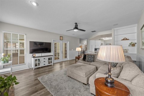 Villa ou maison à vendre à Odessa, Floride: 4 chambres, 231.42 m2 № 1885039 - photo 15