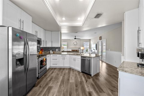 Villa ou maison à vendre à Odessa, Floride: 4 chambres, 231.42 m2 № 1885039 - photo 18
