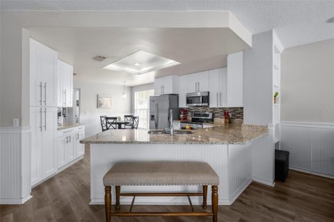 Villa ou maison à vendre à Odessa, Floride: 4 chambres, 231.42 m2 № 1885039 - photo 17