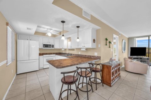 Condo in St. Lucie, Florida, 2 bedrooms № 2262308 - photo 7
