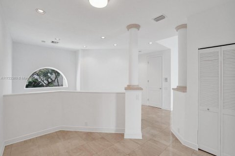 Adosado en alquiler en Pinecrest, Florida, 3 dormitorios, 261.52 m2 № 1962312 - foto 16