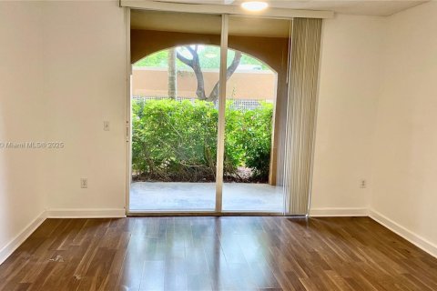 Купить кондоминиум в Авентура, Флорида 1 спальня, 67.82м2, № 1980150 - фото 4