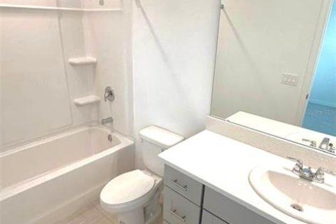 Touwnhouse à louer à Poinciana, Floride: 2 chambres, 118.45 m2 № 2429351 - photo 4