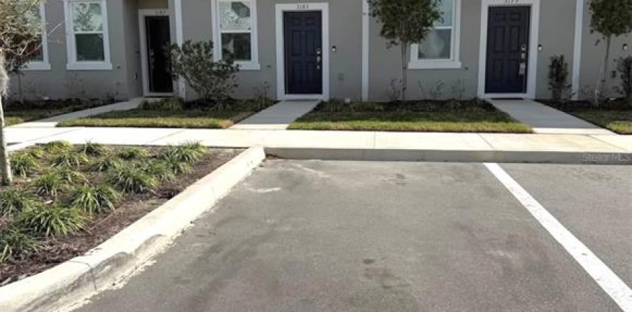 Touwnhouse à Poinciana, Floride 2 chambres, 118.45 m2 № 2429351