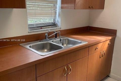 Casa en Fort Lauderdale, Florida 3 dormitorios № 2059090