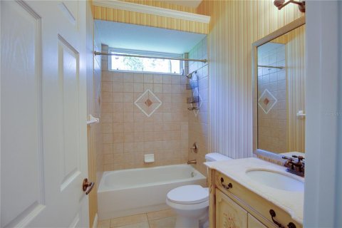 House in Bradenton, Florida 4 bedrooms, 285.49 sq.m. № 1914416 - photo 26