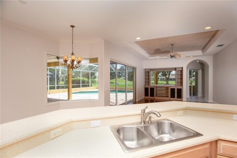 House in Bradenton, Florida 4 bedrooms, 285.49 sq.m. № 1914416 - photo 16