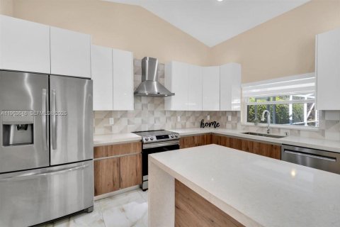 Casa en venta en Coral Springs, Florida, 4 dormitorios, 212.28 m2 № 2030537 - foto 15