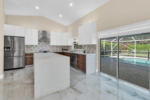 Casa en venta en Coral Springs, Florida, 4 dormitorios, 212.28 m2 № 2030537 - foto 13