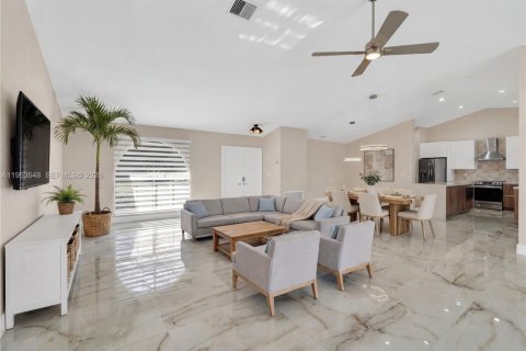 Casa en venta en Coral Springs, Florida, 4 dormitorios, 212.28 m2 № 2030537 - foto 3