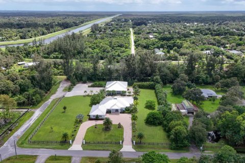 Villa ou maison à vendre à Jupiter, Floride: 6 chambres, 380.99 m2 № 2420671 - photo 10