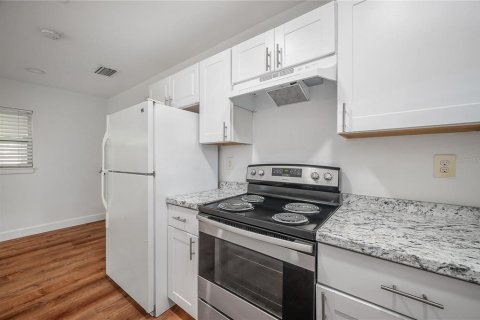 Appartement à louer à Tampa, Floride: 2 chambres, 73.58 m2 № 2377840 - photo 17
