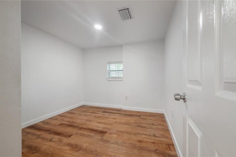 Appartement à louer à Tampa, Floride: 2 chambres, 73.58 m2 № 2377840 - photo 8