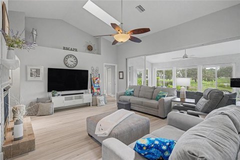 Casa en venta en Zephyrhills, Florida, 3 dormitorios, 182.46 m2 № 2166864 - foto 30