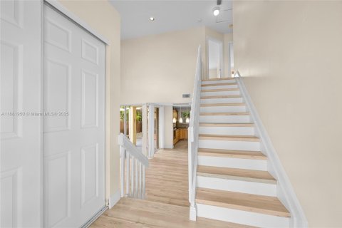 House in Pembroke Pines, Florida 3 bedrooms, 132.29 sq.m. № 1948067 - photo 23